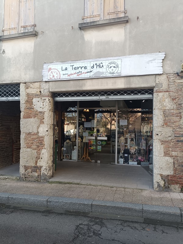LA TERRE D'HU