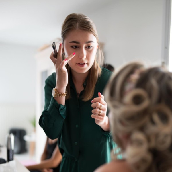 ÉLÉGANCE MAKEUP